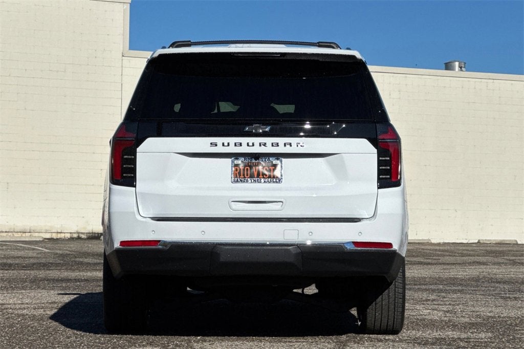 2025 Chevrolet Suburban LS