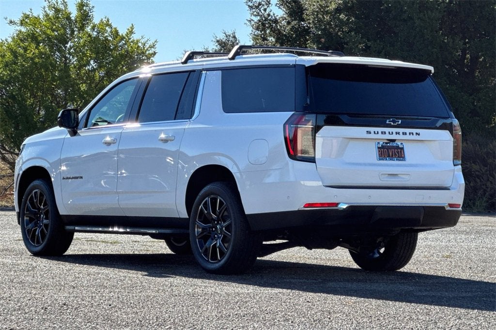 2025 Chevrolet Suburban LS