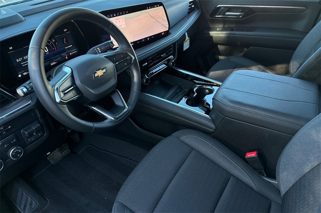 2025 Chevrolet Suburban LS