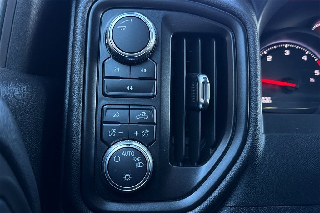 2024 GMC Sierra 2500 HD Pro