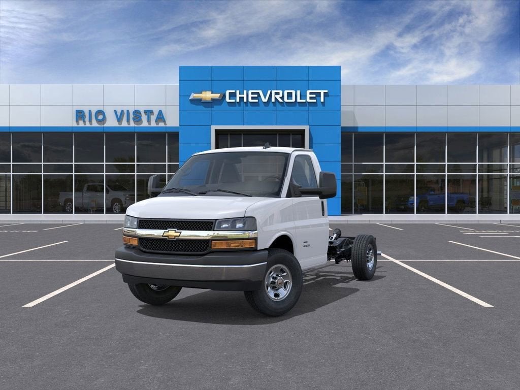 2026 Chevrolet Express Cutaway 3500 1WT