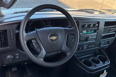2025 Chevrolet Express Cutaway 3500 1WT