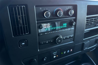 2025 Chevrolet Express Cutaway 3500 1WT