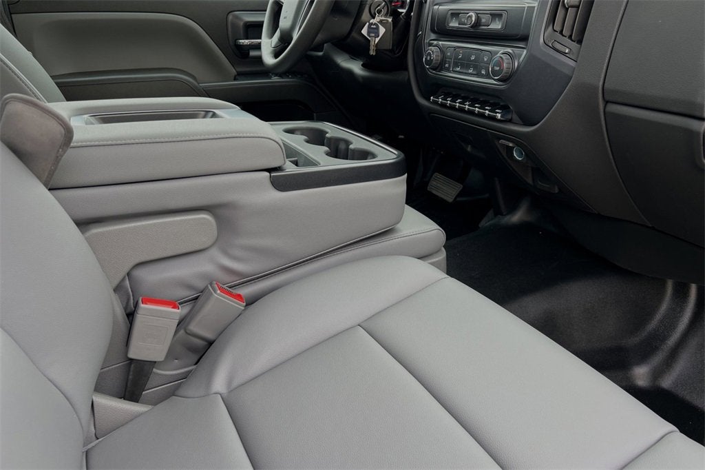 2023 Chevrolet Silverado 5500 HD Work Truck