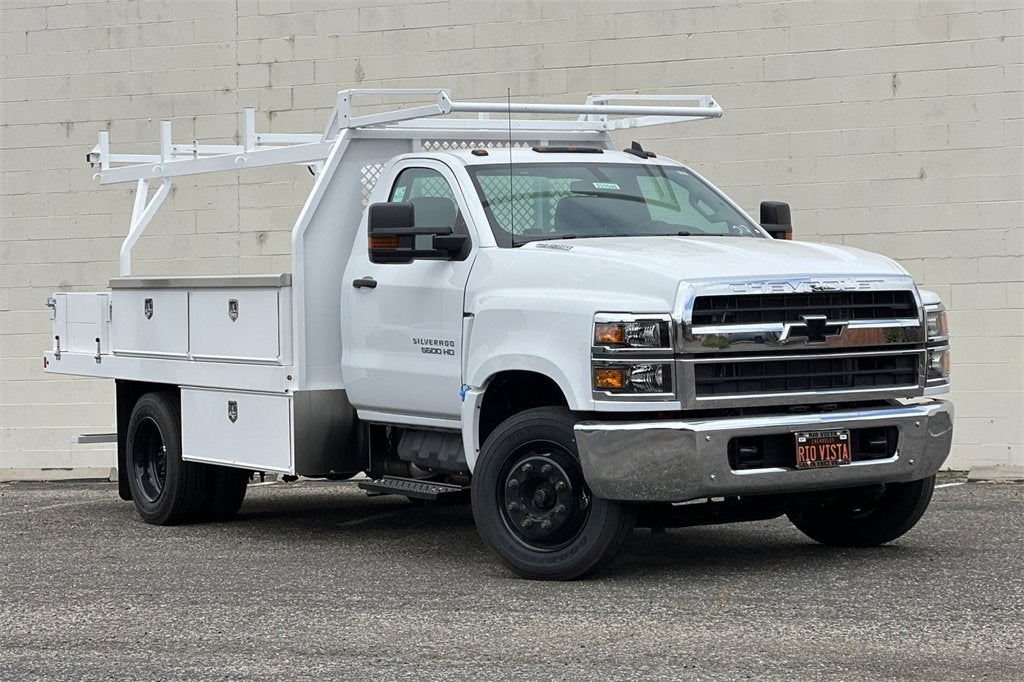 2023 Chevrolet Silverado 5500 HD Work Truck