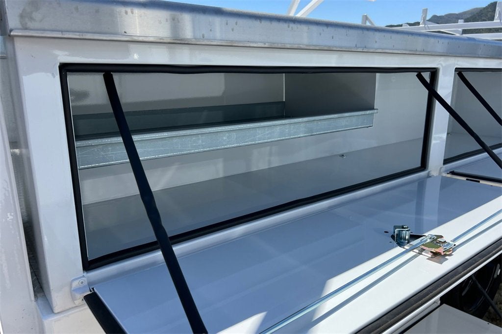 2023 Chevrolet Silverado 5500 HD Work Truck