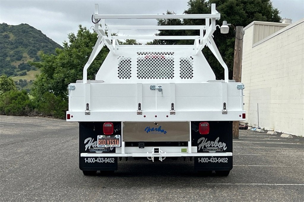 2023 Chevrolet Silverado 5500 HD Work Truck