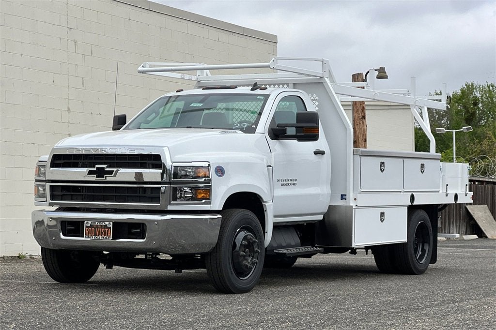 2023 Chevrolet Silverado 5500 HD Work Truck