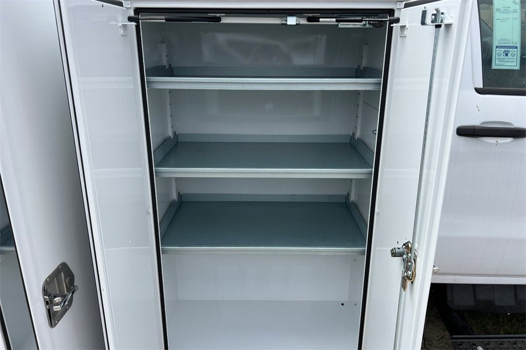 2023 Chevrolet Silverado 5500 HD Work Truck