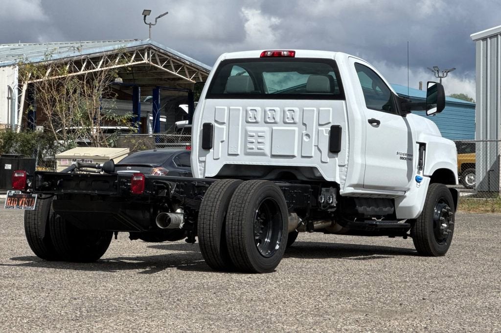 2024 Chevrolet Silverado 5500 HD Work Truck