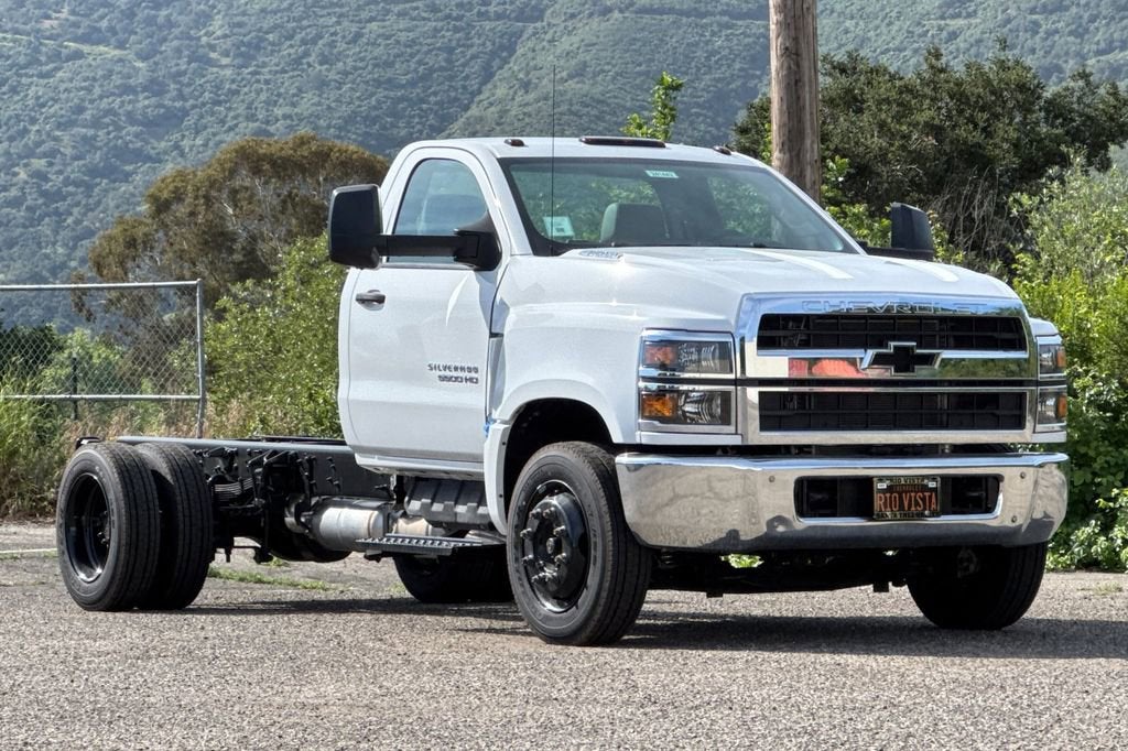 2024 Chevrolet Silverado 5500 HD Work Truck