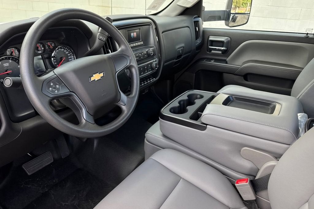 2024 Chevrolet Silverado 5500 HD Work Truck