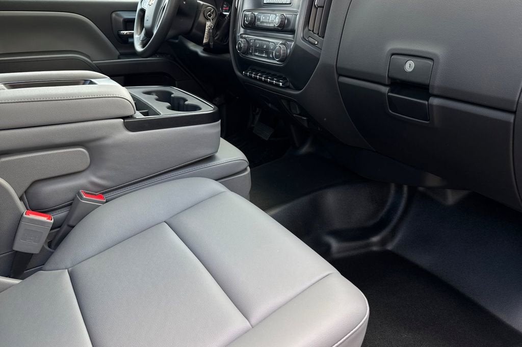 2024 Chevrolet Silverado 5500 HD Work Truck