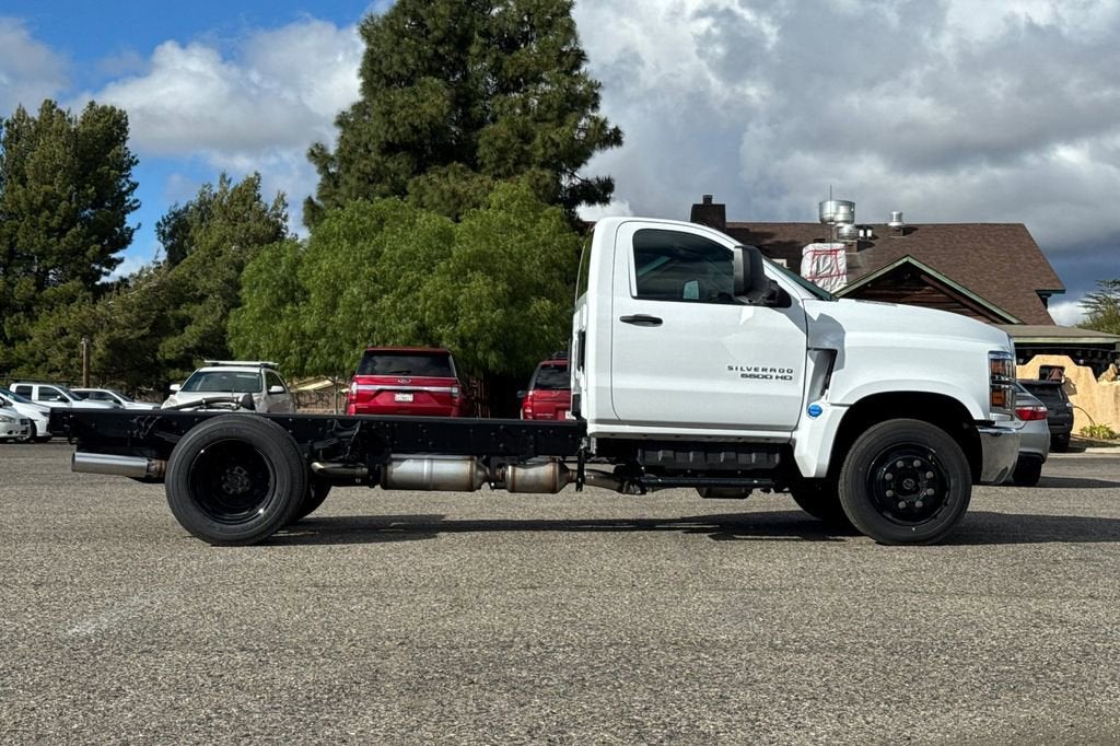 2024 Chevrolet Silverado 5500 HD Work Truck