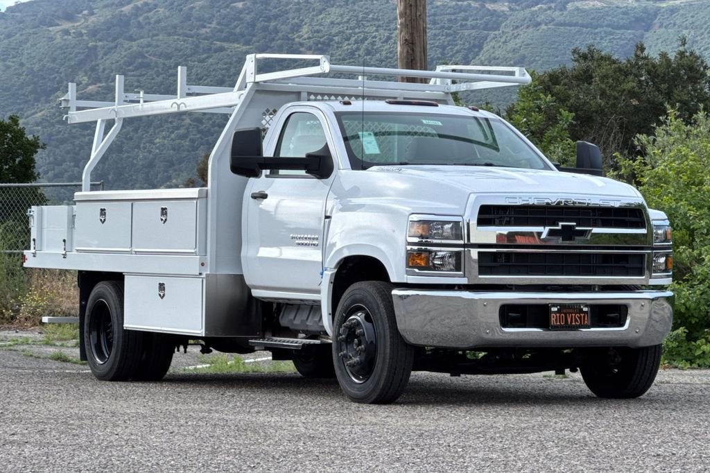 2024 Chevrolet Silverado 5500 HD Work Truck