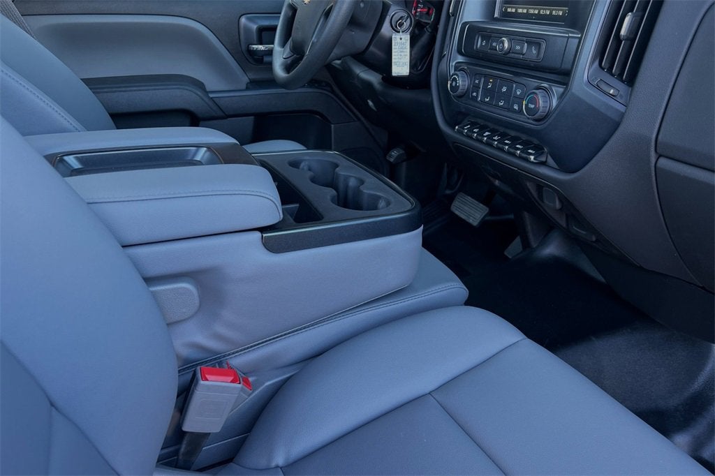 2023 Chevrolet Silverado 5500 HD Work Truck