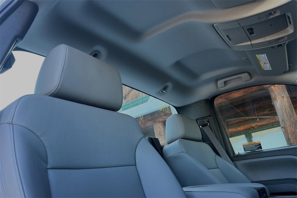 2023 Chevrolet Silverado 5500 HD Work Truck