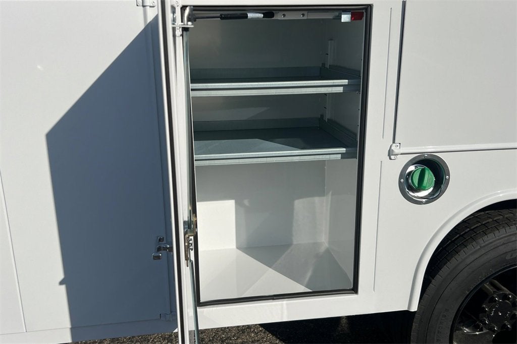 2023 Chevrolet Silverado 5500 HD Work Truck