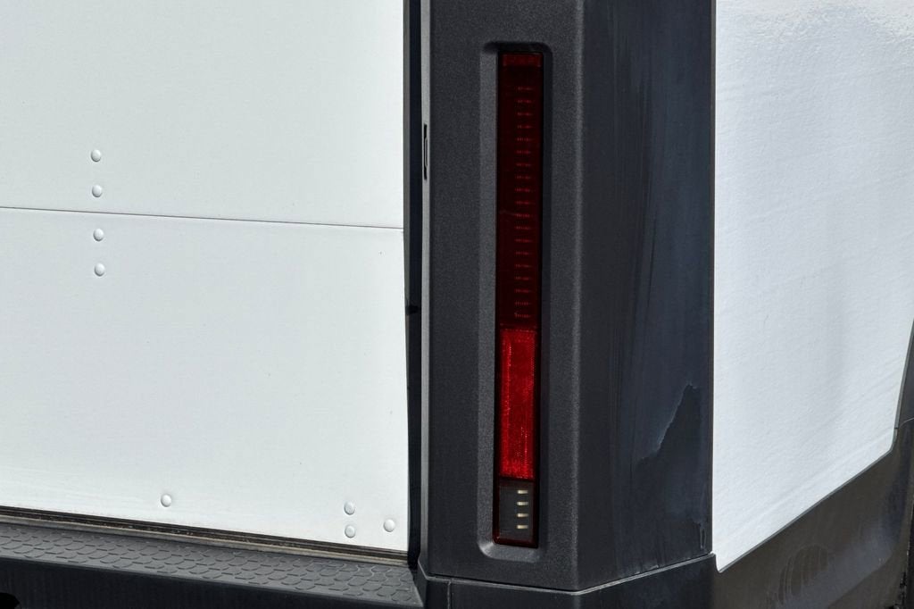 2023 BrightDrop Zevo 600 EJY