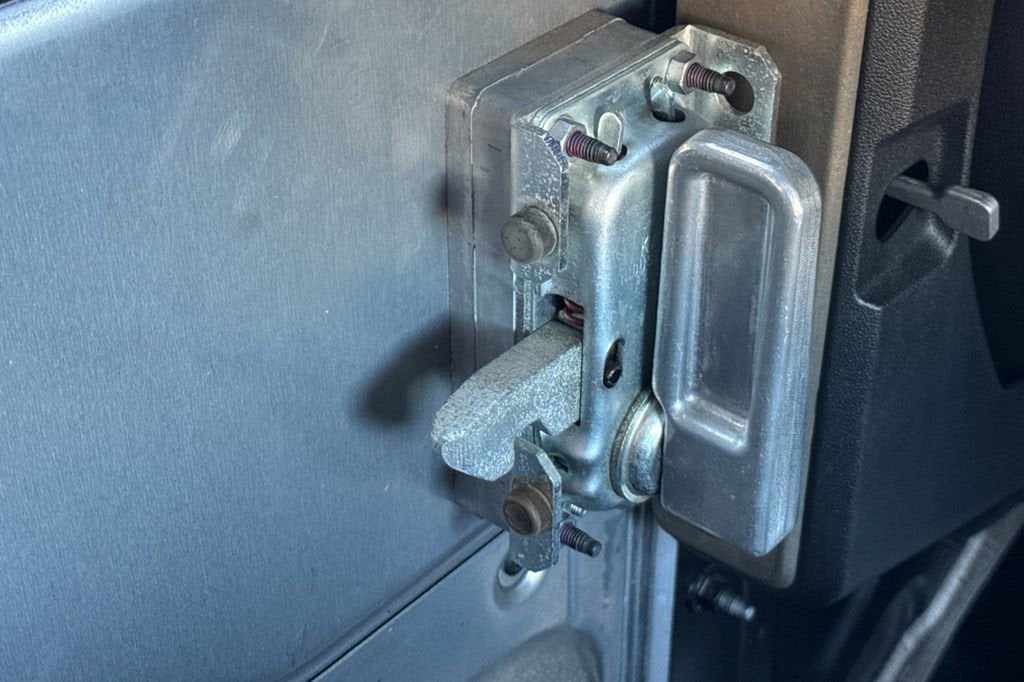 2023 BrightDrop Zevo 600 EJY