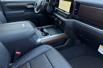 2025 Chevrolet Silverado 3500 HD High Country