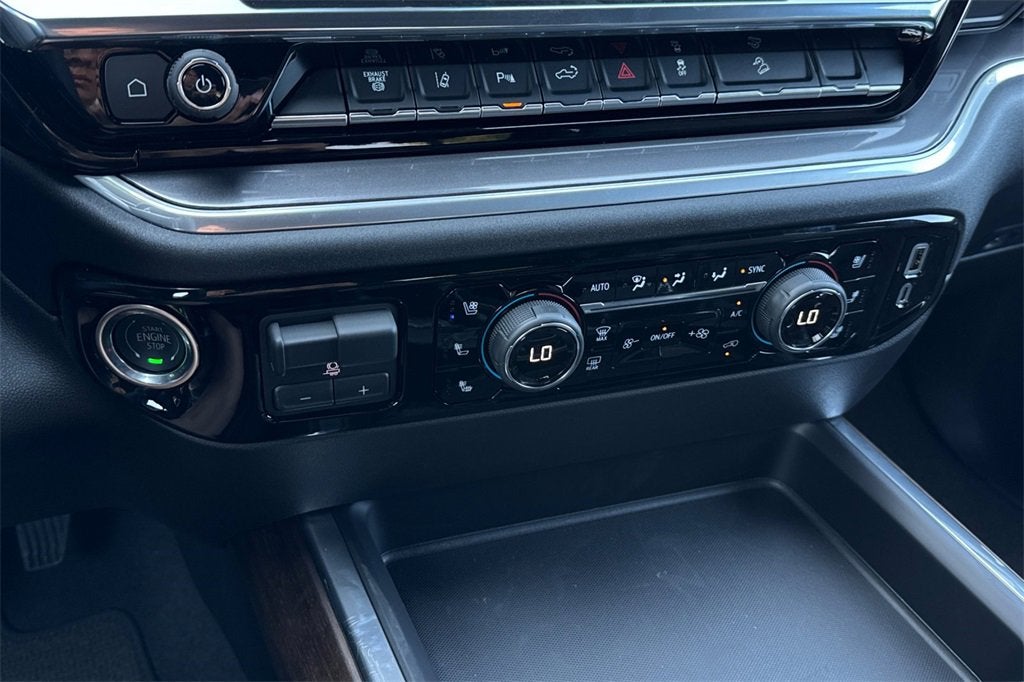 2025 Chevrolet Silverado 3500 HD High Country