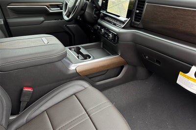 2025 Chevrolet Silverado 3500 HD High Country