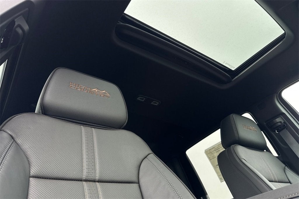 2025 Chevrolet Silverado 3500 HD High Country