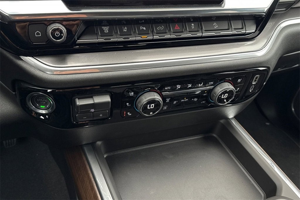 2025 Chevrolet Silverado 3500 HD High Country