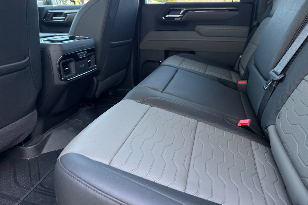 2026 Chevrolet Silverado 2500 HD ZR2 - Photo 12