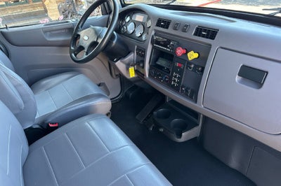 2022 PETERBILT CONVENTIONAL 33 Base