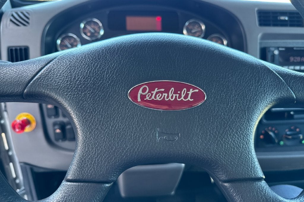 2022 PETERBILT CONVENTIONAL 33 Base