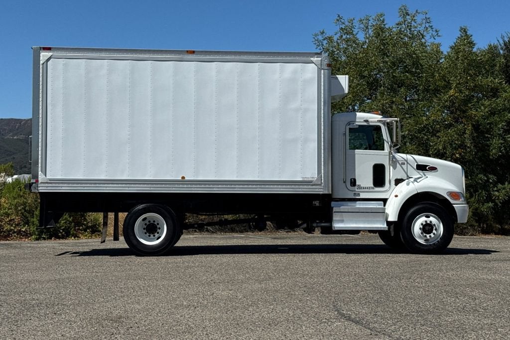 2022 PETERBILT CONVENTIONAL 33 Base