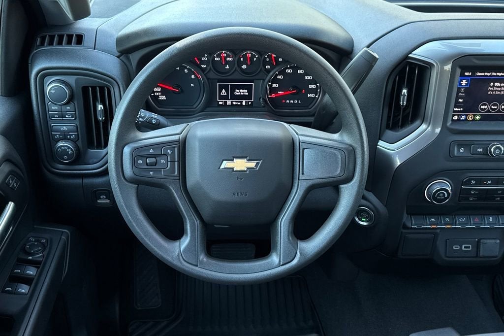 2025 Chevrolet Silverado 1500 Custom