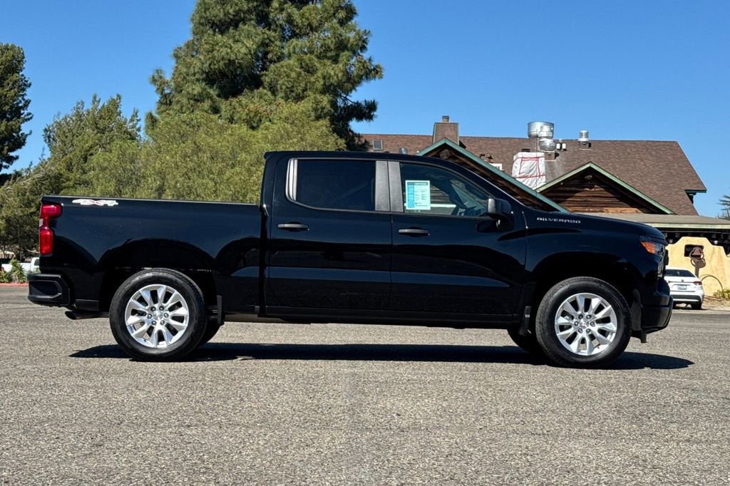 2025 Chevrolet Silverado 1500 Custom