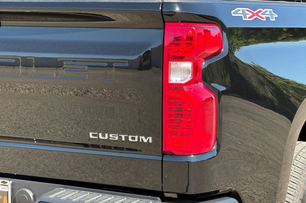 2025 Chevrolet Silverado 1500 Custom