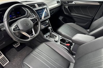2022 Volkswagen Tiguan SE R-Line Black