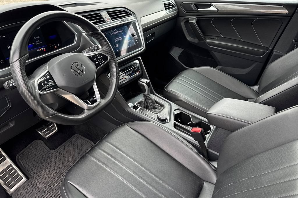 2022 Volkswagen Tiguan SE R-Line Black