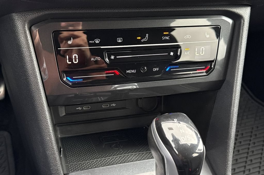 2022 Volkswagen Tiguan SE R-Line Black