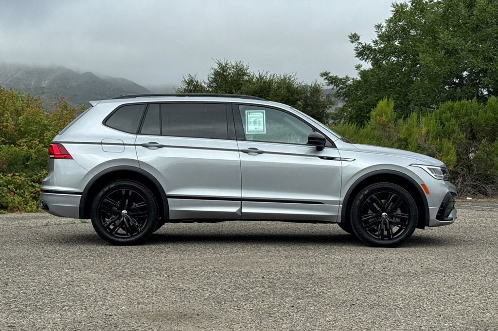 2022 Volkswagen Tiguan SE R-Line Black