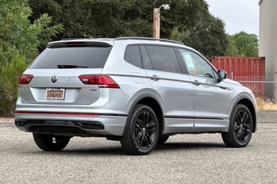 2022 Volkswagen Tiguan SE R-Line Black