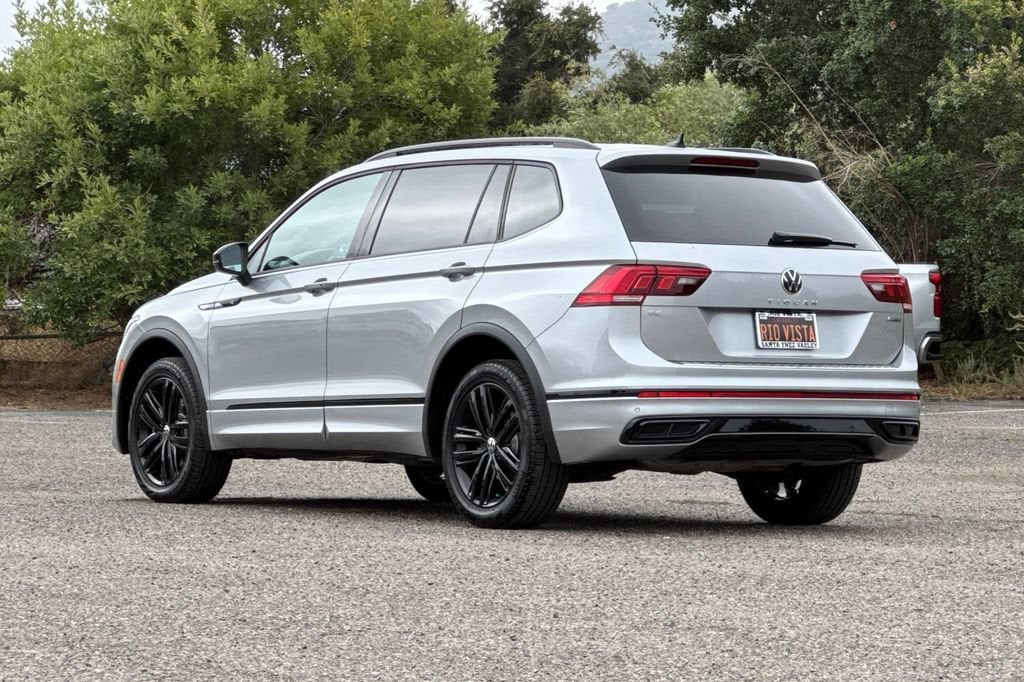 2022 Volkswagen Tiguan SE R-Line Black