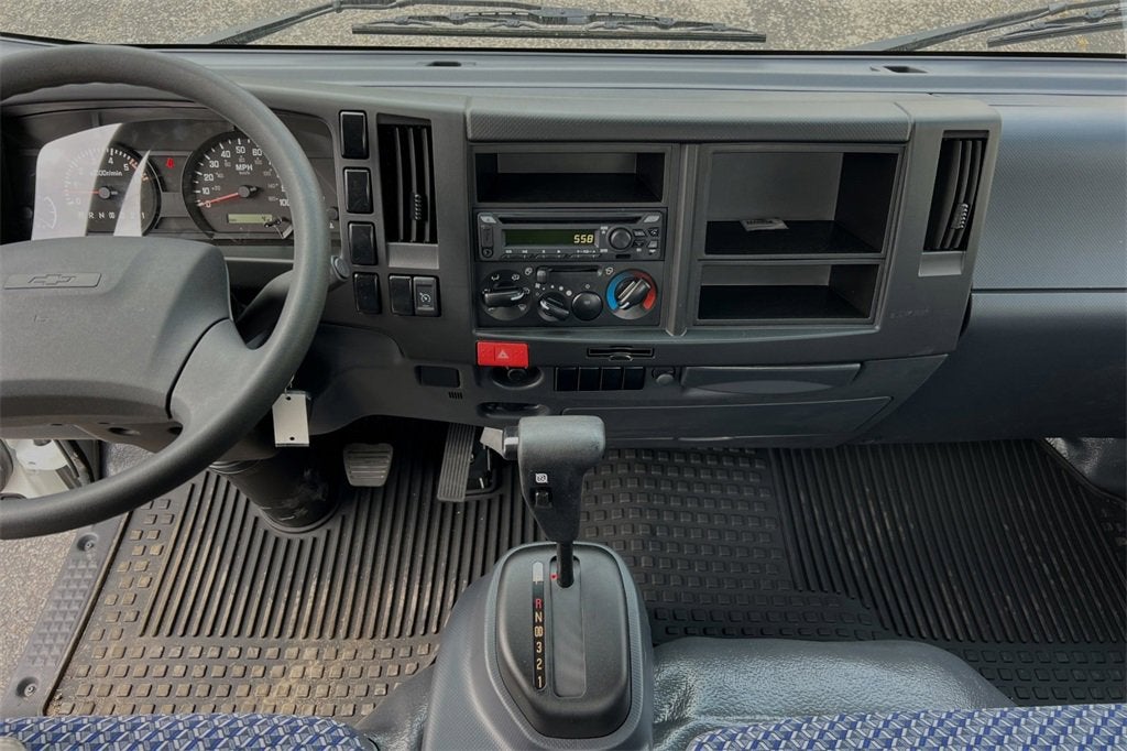 2025 Chevrolet Low Cab Forward 5500 XG WT