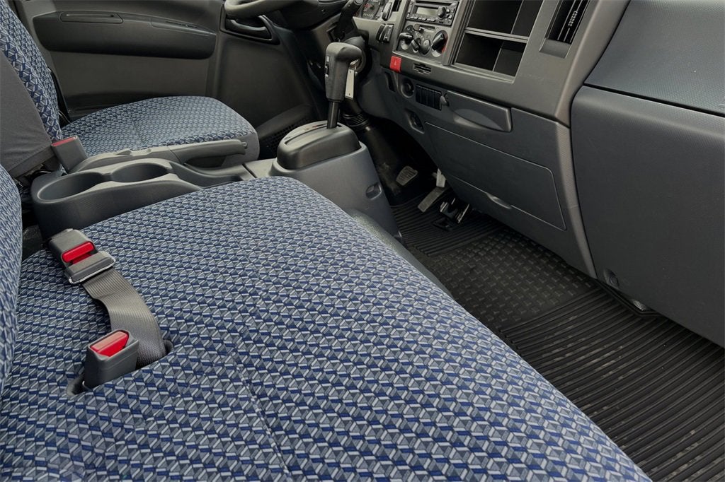 2025 Chevrolet Low Cab Forward 5500 XG WT