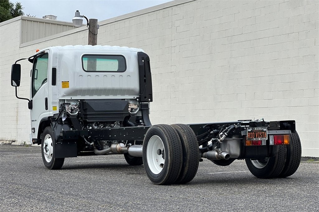 2025 Chevrolet Low Cab Forward 5500 XG WT