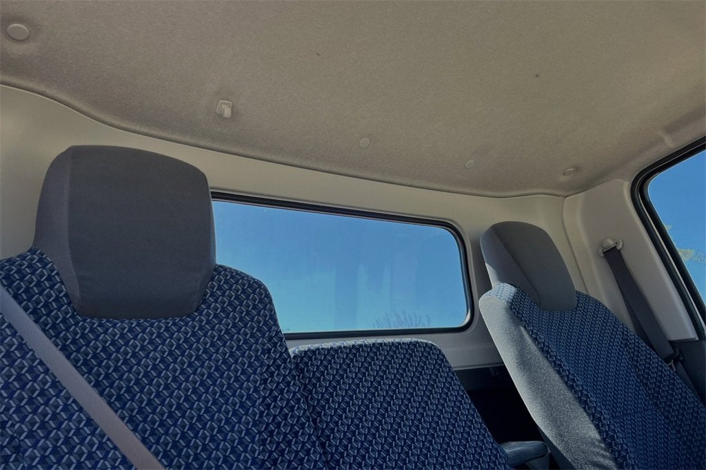 2025 Chevrolet Low Cab Forward 5500 XG WT