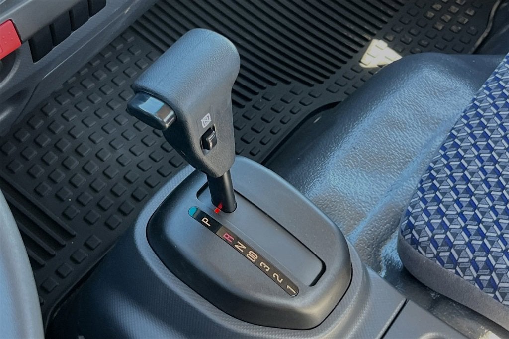 2025 Chevrolet Low Cab Forward 5500 XG WT