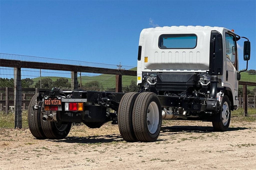 2025 Chevrolet Low Cab Forward 5500 XG WT