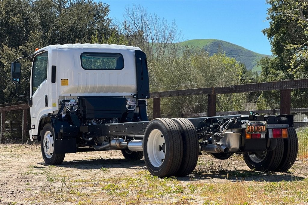 2025 Chevrolet Low Cab Forward 5500 XG WT
