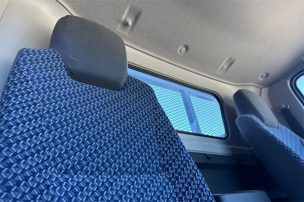 2025 Chevrolet Low Cab Forward 5500 XG WT